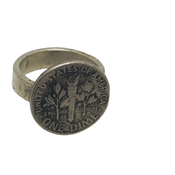 VINTAGE 1973 DIME RING WITH PEWTER BAND SIZE 7 - Picture 4 of 7